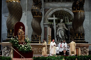 El papa no acude a la misa Crismal, pero se le espera en la cárcel romana de Regina Coeli