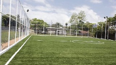 Entregan la cancha sintética de Chepo