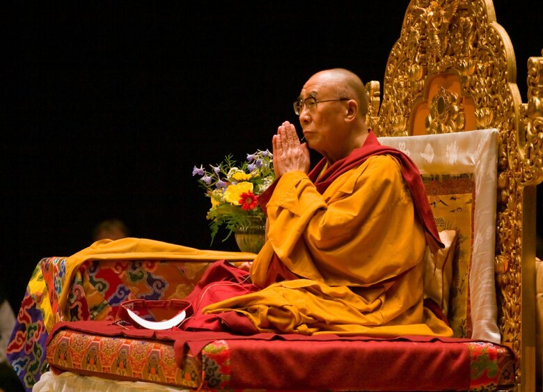 El complejo ritual para encontrar al sucesor del Dalai Lama (y el posible conflicto con China)