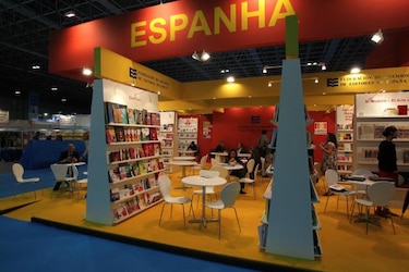 Rousseff crea programa estatal para fomentar la lectura en Brasil