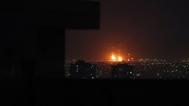 Qué es la ‘lluvia negra’, la otra amenaza que sufre Teherán por los ataques de Estados Unidos e Israel