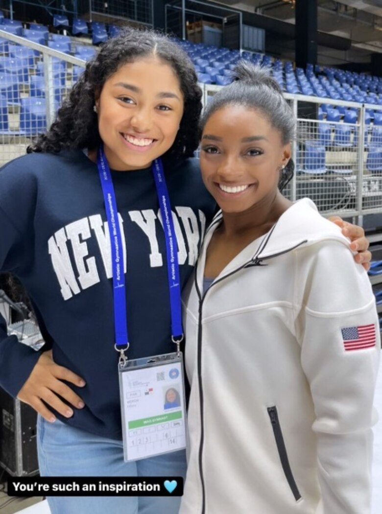 Simone Biles y el halago a Hillary Heron en el ‘backstage’ de París 2024