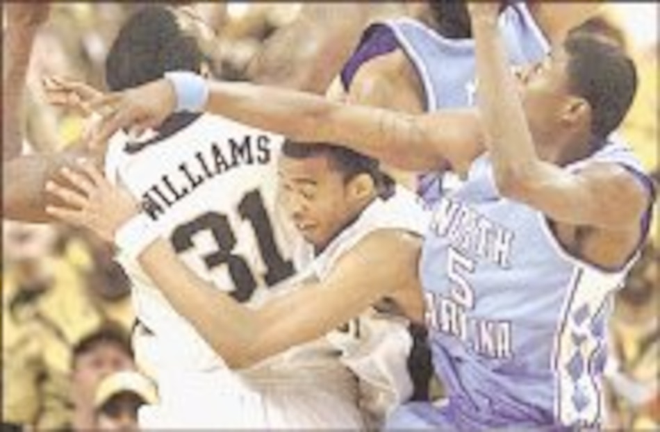 Blue Devils castigan a los Demon Deacon