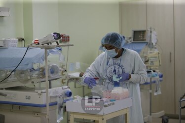 Covid-19 obliga a redistribuir espacios en el complejo hospitalario Arnulfo Arias Madrid