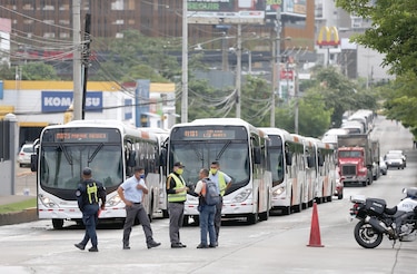 Incertidumbre, caos, huelga, protesta, y un acuerdo roto