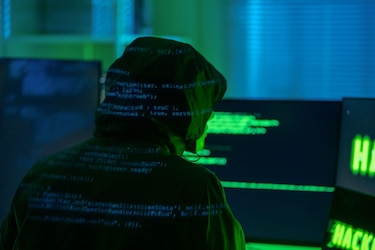 La remota isla donde los hackers se preparan para defendernos de una guerra invisible