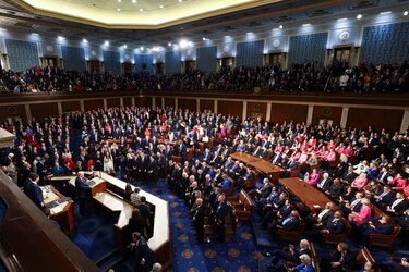 El Senado de Estados Unidos aprueba abrir el debate del polémico presupuesto de Trump