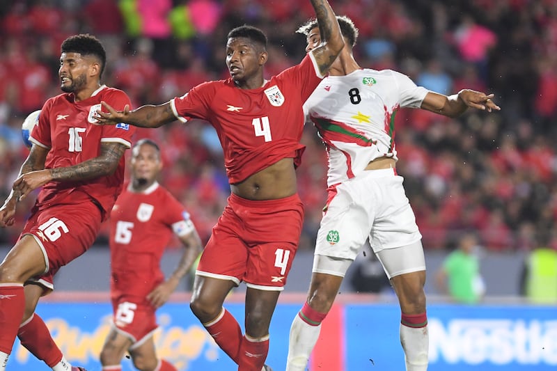 Fidel Escobar supera lesión de espalda y se enfoca en su recuperación