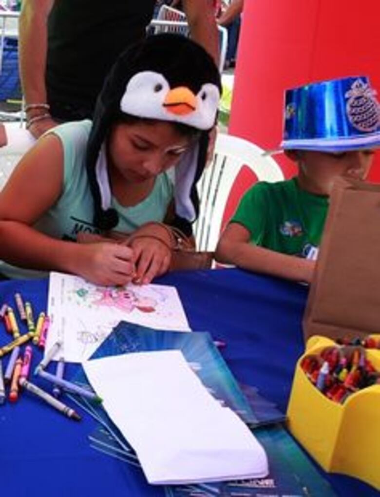 Fanlyc celebra una Navidad llena de colores