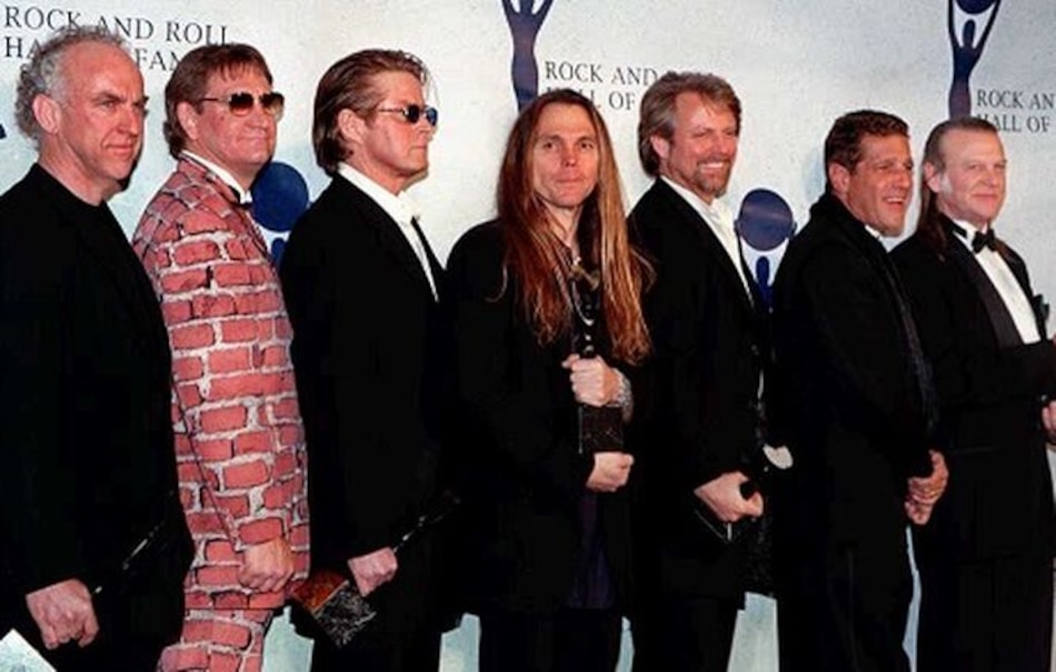El grupo The Eagles demanda al Hotel California de México