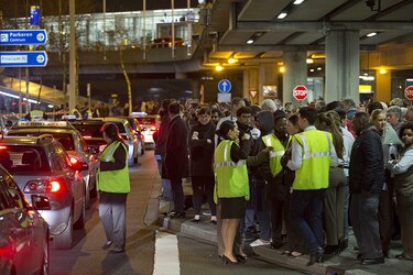 Un detenido tras alerta en aeropuerto holandés de Schiphol