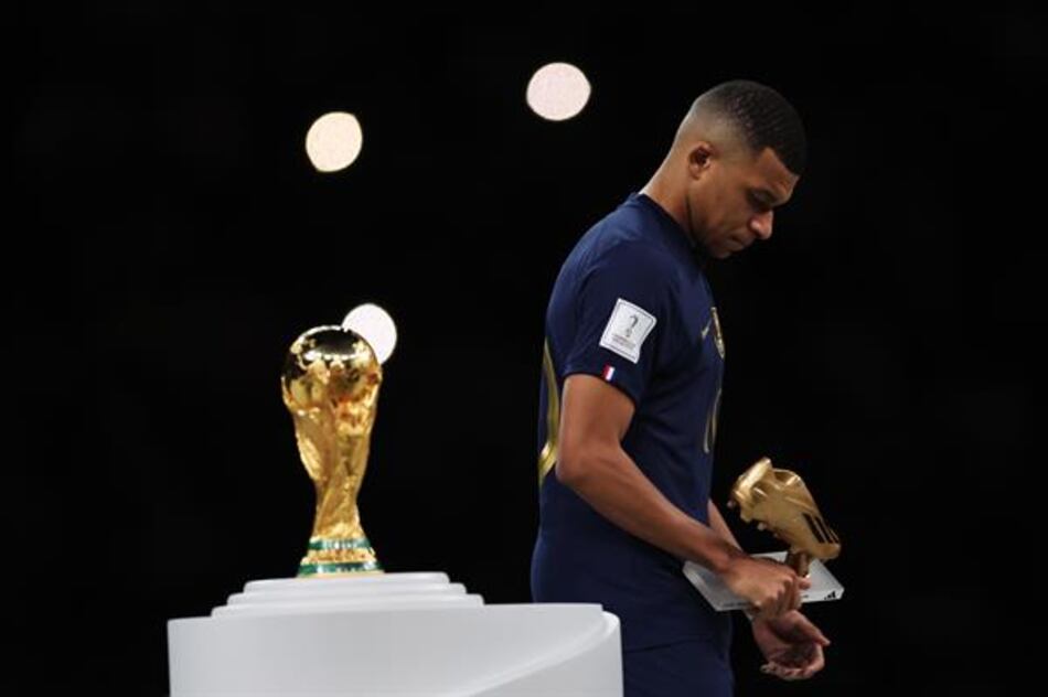 ‘Volveremos’, el escueto y esperanzado mensaje de Mbappé