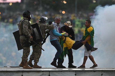 Lula busca recuperar la confianza en el Ejército con mano firme