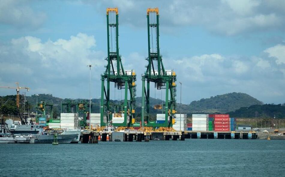 La huelga en el puerto de Balboa entra a su segundo día