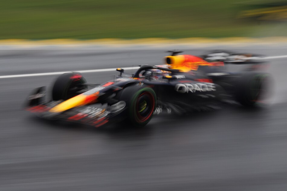 Verstappen da un golpe de autoridad al ganar el lluvioso y loco Gran Premio de Sao Paulo