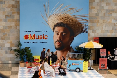 Súper Bowl LX: Streaming, tv y la hora para ver a Bad Bunny y el partido entre Patriots y Seahawks en la NFL