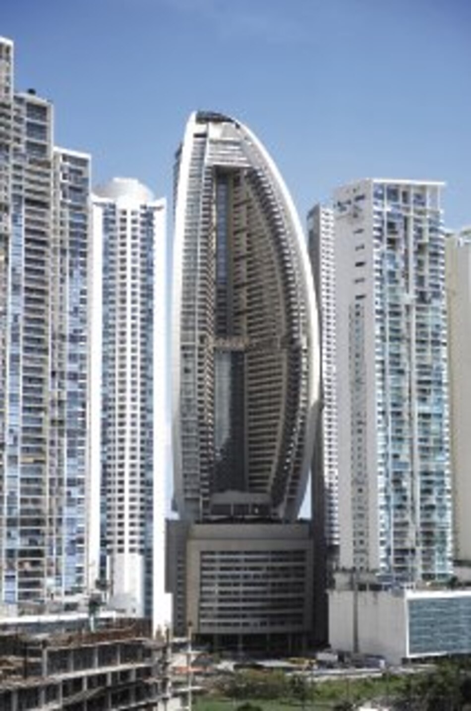 Demanda millonaria contra desarrollador del Trump