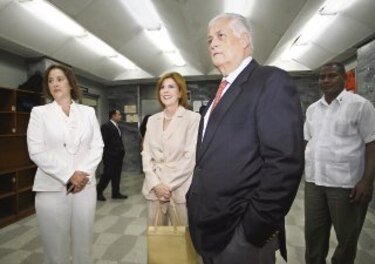 Familia de Pérez B. responde por cheques