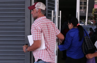 Jimmy Papadimitriu  asegura que no trabaja para ningún candidato
