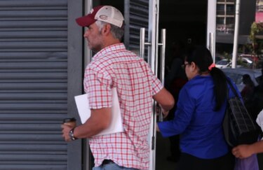 Jimmy Papadimitriu asegura que no trabaja para ningún candidato