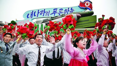 Desfile para afianzar poder de Kim Jong-un
