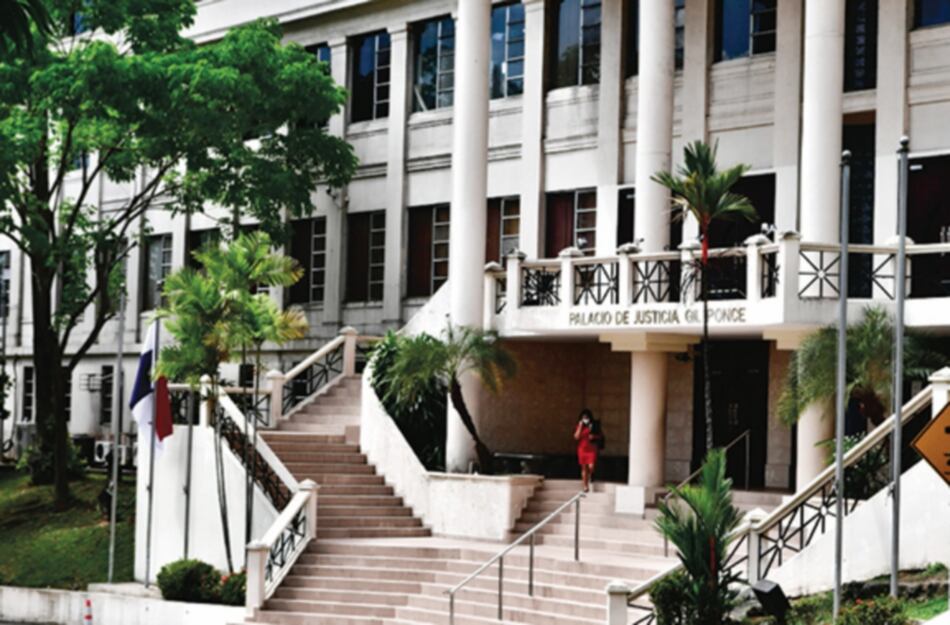 Ayú, López y Arrocha no están impedidos en demanda de pinchazos