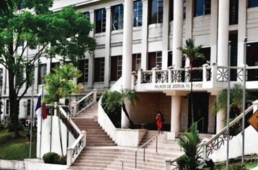 Ayú, López y Arrocha no están impedidos en demanda de pinchazos