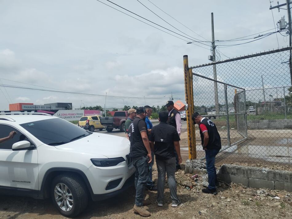 Fiscalía aprehende a exrepresentante de Veracruz y a otra persona por desaparición de vigas del MOP 