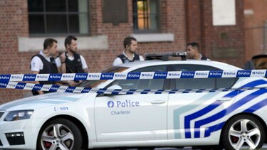 Dos policías belgas heridas con machete por un hombre al grito de 'Dios es grande'