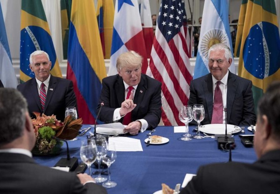 Trump alerta que Venezuela 'está colapsando' y coordina acciones con líderes latinoamericanos