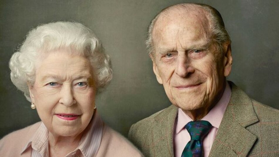 Difunden nuevo retrato de la reina Isabel II hecho por Leibovitz