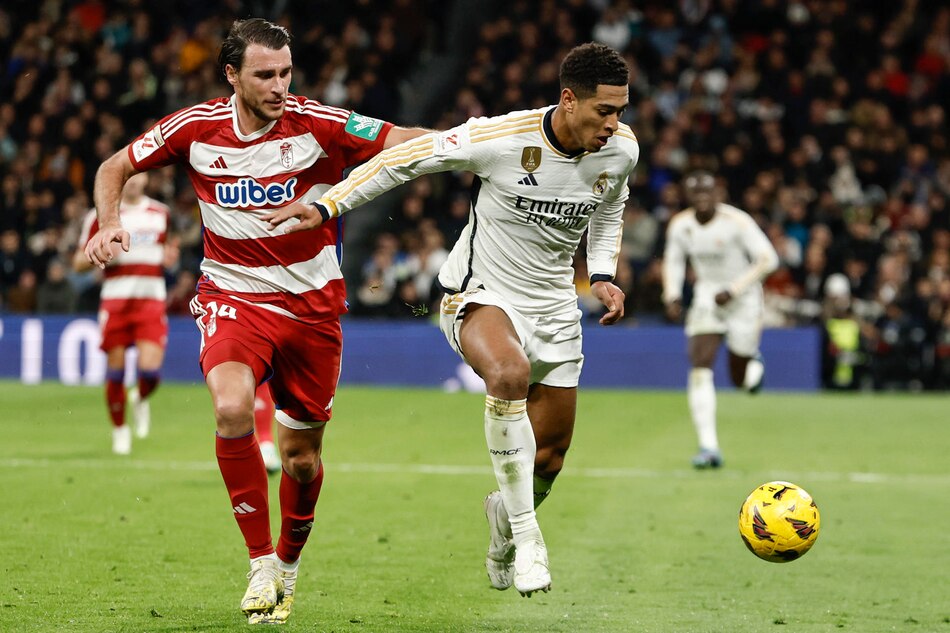 El Real Madrid recupera el liderato sin alardes