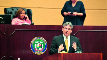 Defensor del Pueblo enumera carencias ante críticas de diputados