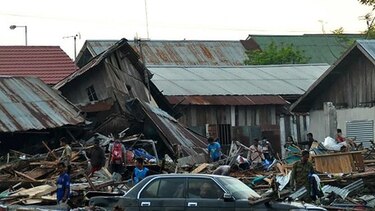 Cientos de muertos en el sismo y tsunami en Indonesia