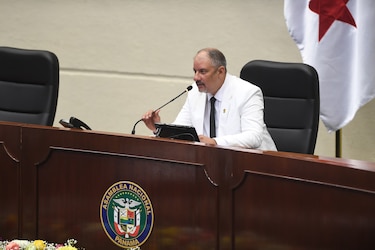 Presidente de la Asamblea desmiente señalamientos del contralor sobre supuesta donación para cambiar votos