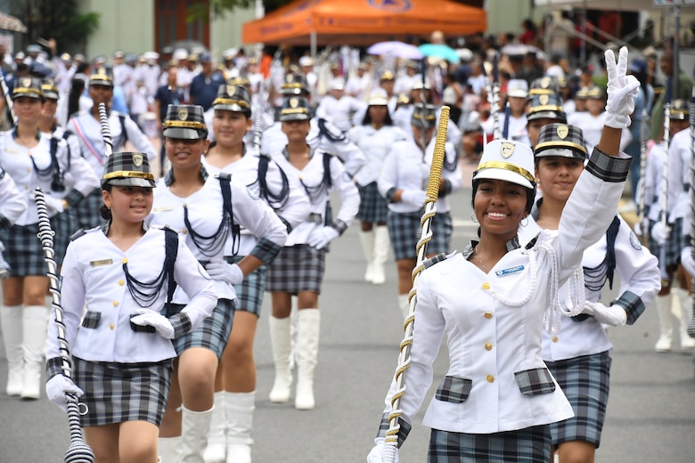 Estas son las delegaciones y bandas independientes que desfilarán este 3 de noviembre en la ruta 1 y 2