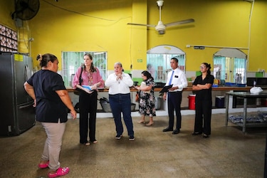 En medio de citación a la Asamblea, la ministra de Desarrollo Social visita el CAI de Tocumen junto a Unicef