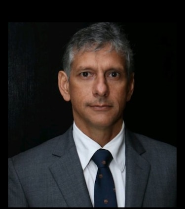 Designan a Iván De Ycaza como viceministro de Obras Públicas