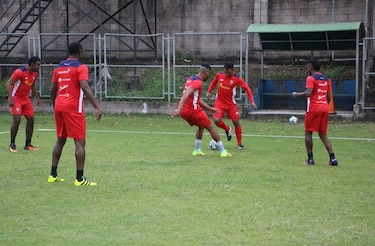 Partido de Panamá y Honduras, edades  y dólares