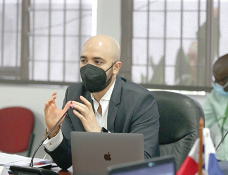 Los diputados independientes son los que más ahorran en planilla legislativa