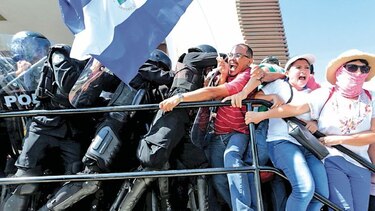 Grupos de derechos humanos denuncian salvajes agresiones