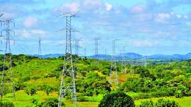 Energizan primer tramo de línea de transmisión