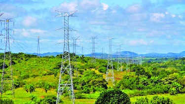 Energizan primer tramo de línea de transmisión