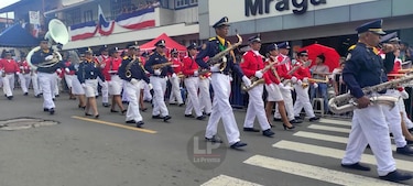 Desfiles cívicos con motivo de los 201 años de la independencia de Panamá de España