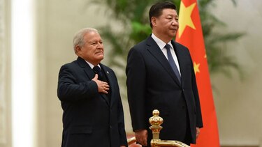 El presidente de El Salvador se reúne en China con Xi Jinping