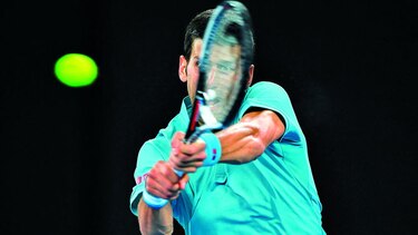 Djokovic y Nadal avanzan
