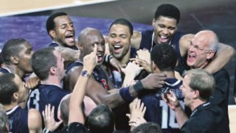 EU recupera el título de básquet