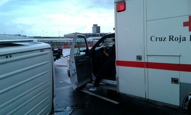 Accidente: Se voltea busito pirata en la redoma del aeropuerto de Tocumen; 15 heridos