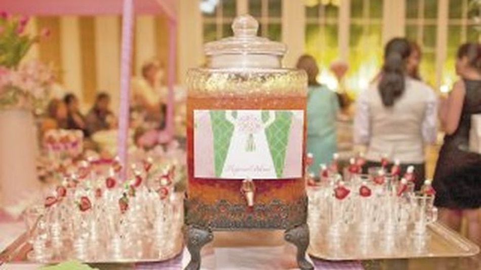 ‘Champagne & cupcakes’