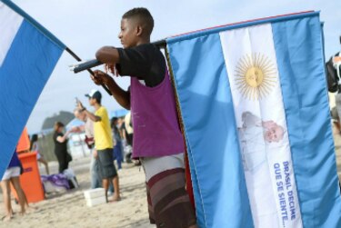 Portadas brasileñas se vengan de los cánticos argentinos